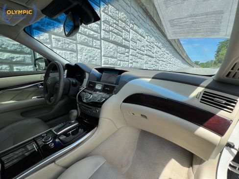 Used 2015 INFINITI Q70 3.7 RWD image 22