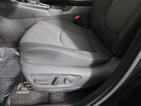 Used 2023 Toyota RAV4 XLE AWD/4WD image 29