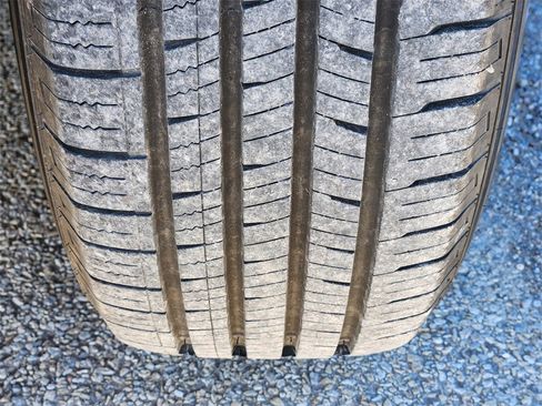 Used 2019 Chevrolet Equinox LS image 11