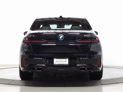 New 2026 BMW 760i xDrive w/ Executive Package AWD/4WD image 7