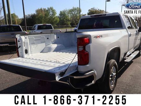 Used 2025 Chevrolet Silverado 2500 LT w/ Safety Package image 9