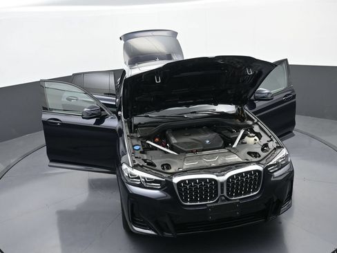 Used 2025 BMW X4 xDrive30i w/ Premium Package AWD/4WD image 39