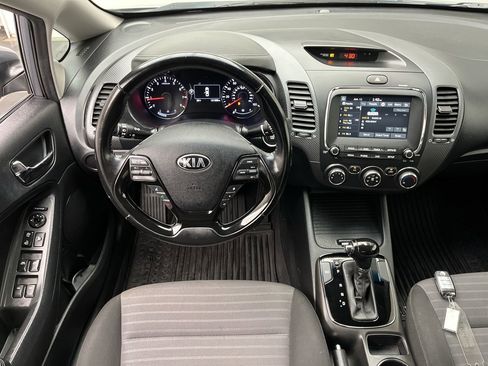 Used 2017 Kia Forte S w/ S Technology Package FWD image 10