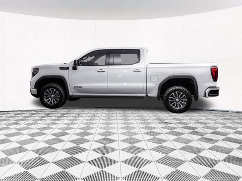 Used 2023 GMC Sierra 1500 AT4 w/ AT4 Premium Package AWD/4WD image 7