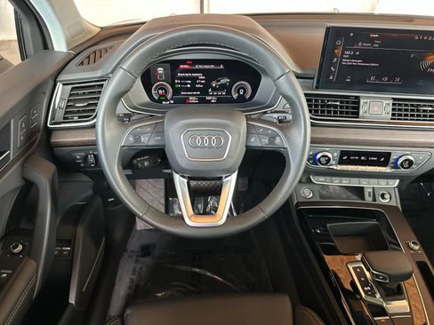 Used 2023 Audi Q5 e Premium Plus w/ Premium Plus Package AWD/4WD image 14