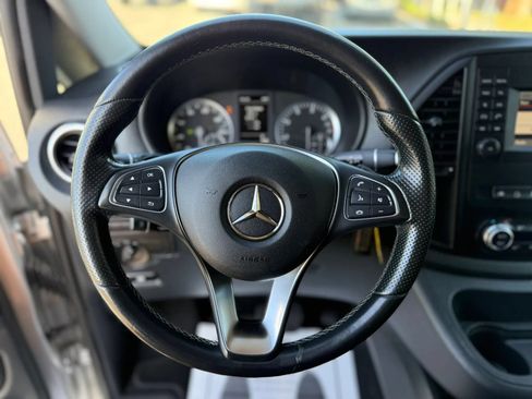 Used 2018 Mercedes-Benz Metris Passenger image 26