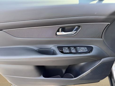 Used 2025 Nissan Murano SV FWD image 31