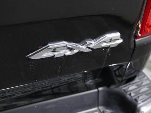 Used 2024 RAM 1500 Limited image 9