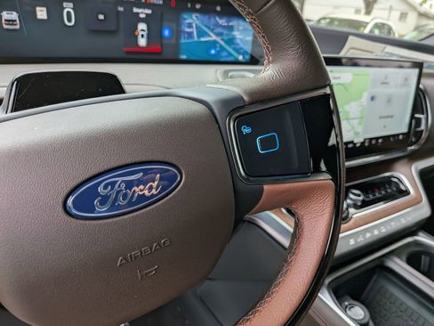 New 2025 Ford Expedition King Ranch image 40