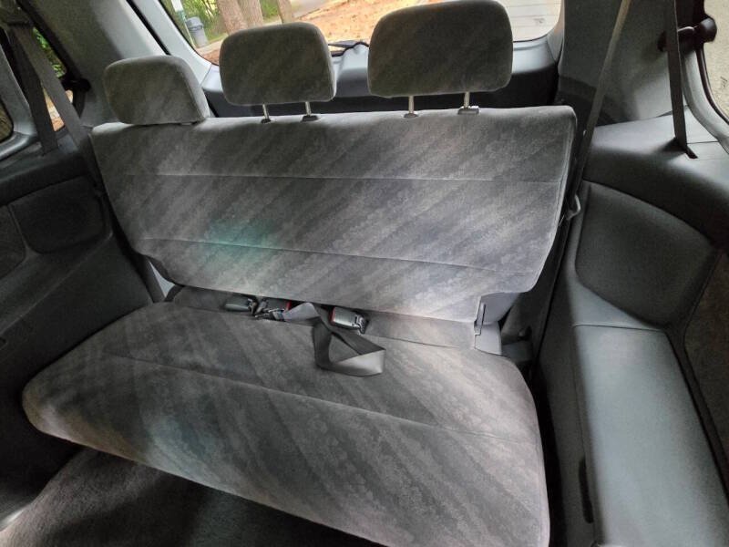 Used 2004 Honda Odyssey EX image 16