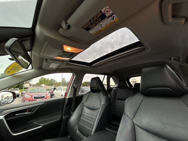 Used 2019 Toyota RAV4 XLE Premium w/ Cold Weather Package AWD/4WD image 36