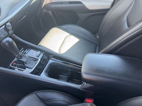 Used 2025 Jeep Compass Limited image 41