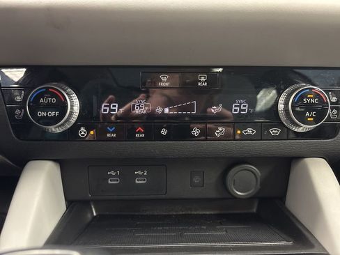 Used 2025 Mitsubishi Outlander SEL AWD/4WD image 39