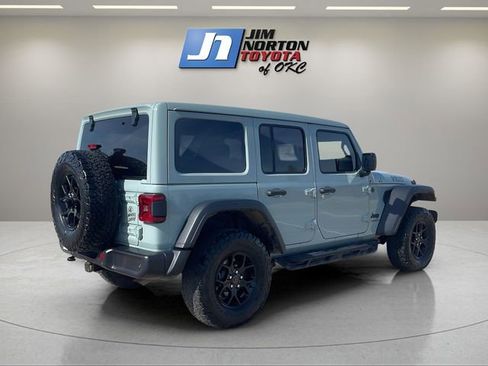 Used 2024 Jeep Wrangler Willys image 5