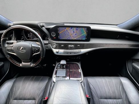 Used 2022 Lexus LS 500 w/ Interior Upgrade Package RWD image 16