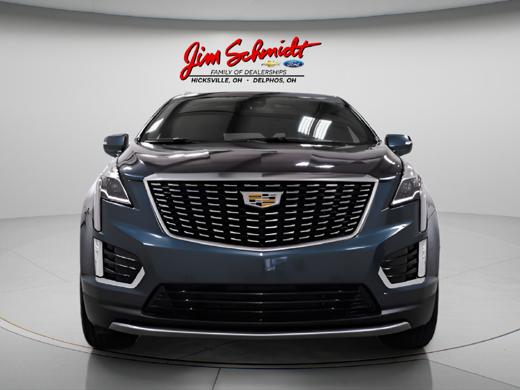 Used 2020 Cadillac XT5 Premium Luxury AWD/4WD image 2