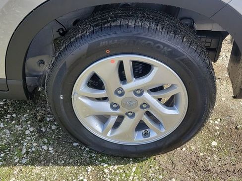 New 2026 Hyundai Venue SE image 22