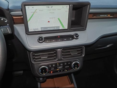 Used 2024 Ford Maverick Lariat image 11