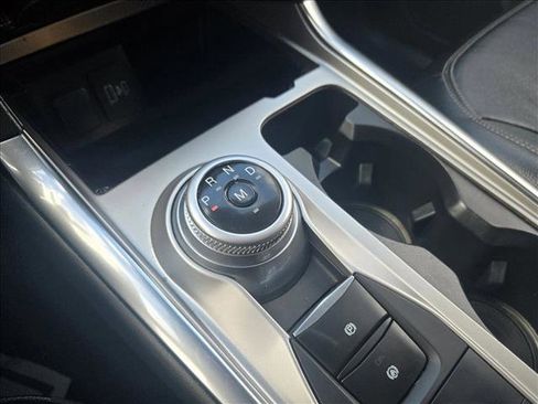 Used 2020 Ford Explorer Limited image 18