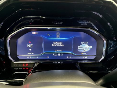 Used 2024 Chevrolet Silverado 1500 LT image 13