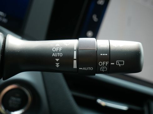 Used 2026 Subaru Outback Premium AWD/4WD image 30