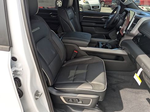 New 2026 RAM 1500 Laramie AWD/4WD image 37