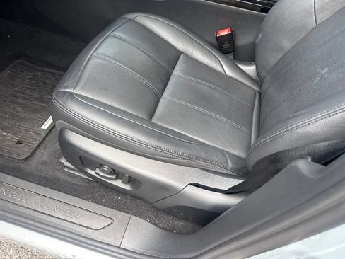 Used 2024 Land Rover Range Rover Evoque S AWD/4WD image 13