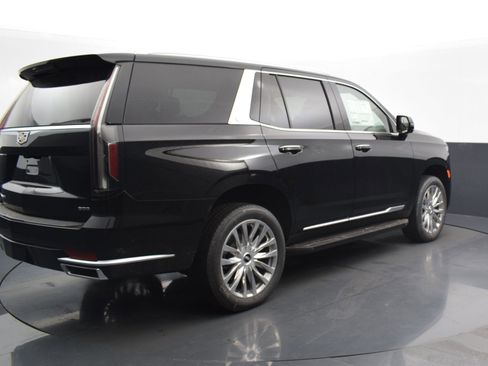 Used 2024 Cadillac Escalade Premium Luxury image 5
