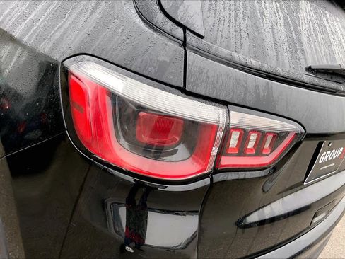 Used 2017 Jeep Compass Sport image 27