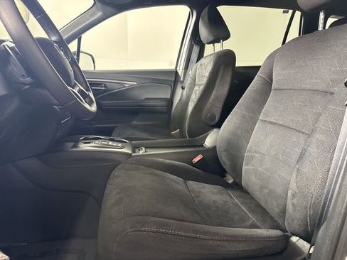 Used 2022 Honda Pilot Sport image 4