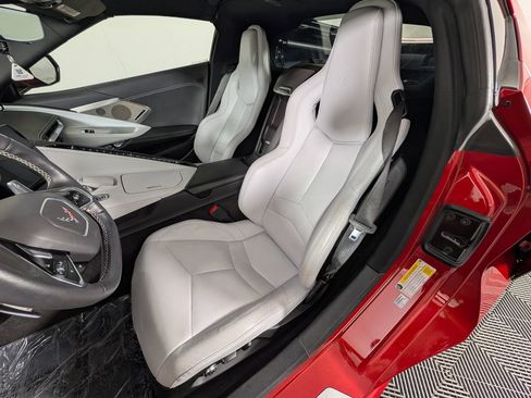 Used 2022 Chevrolet Corvette Stingray Preferred Cpe w/ Z51 Performance Package RWD image 5