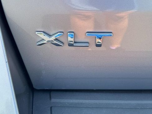 Used 2024 Ford Expedition Max XLT AWD/4WD image 5