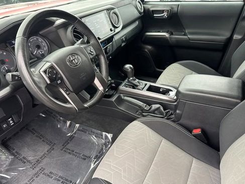 Certified 2022 Toyota Tacoma TRD Off-Road image 12