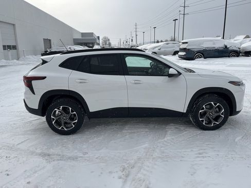 New 2026 Chevrolet Trax LT w/ Driver Confidence Package image 8