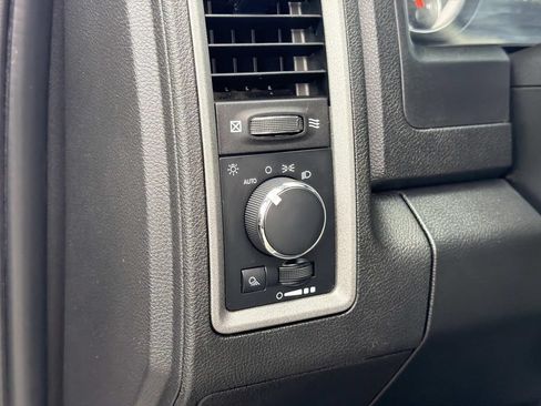 Used 2022 RAM 1500 Tradesman w/ Chrome Appearance Group RWD image 24