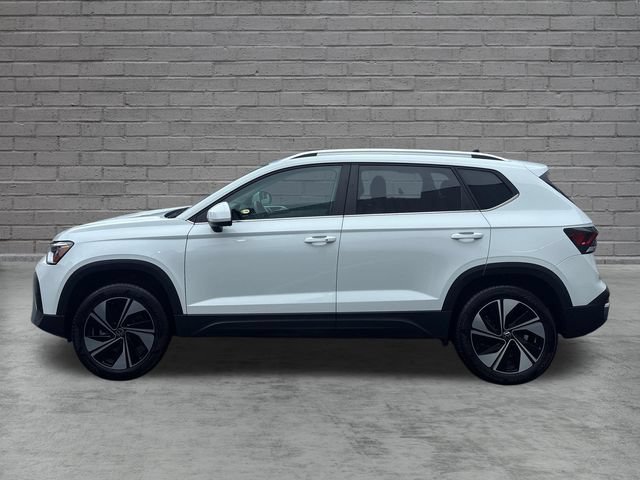 Used 2026 Volkswagen Taos SE AWD/4WD image 4