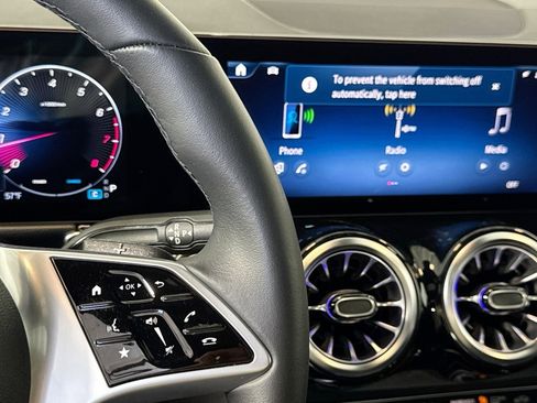 Used 2026 Mercedes-Benz GLB 250 image 16