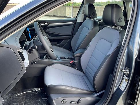 New 2026 Volkswagen Jetta SE image 9