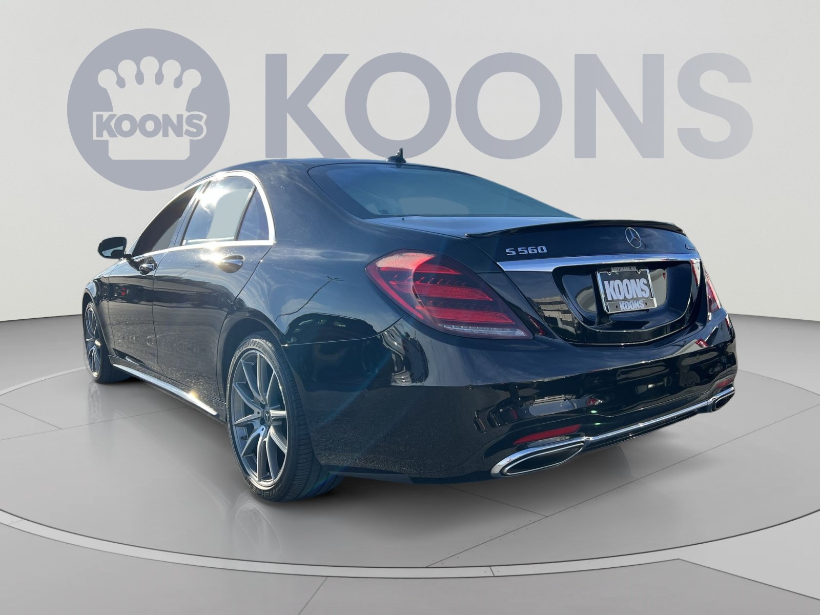 Used 2019 Mercedes-Benz S 560 4MATIC Sedan image 4