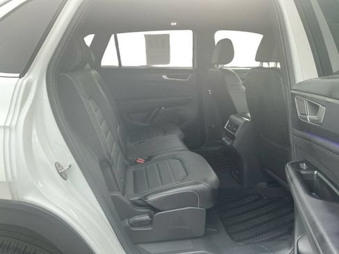 Used 2024 Volkswagen Atlas Cross Sport SEL R-Line AWD/4WD image 23