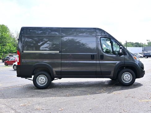 New 2025 RAM ProMaster 1500 w/ Safety Group FWD image 10