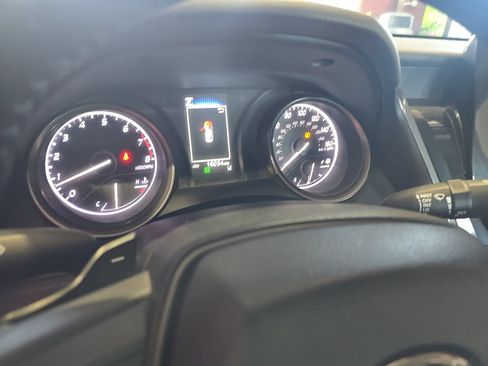 Used 2022 Toyota Camry SE FWD image 10