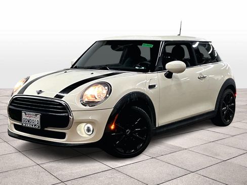 Used 2020 MINI Cooper 2-Door Hardtop image 1