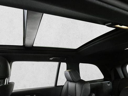 Certified 2025 Mercedes-Benz GLS 450 4MATIC image 21