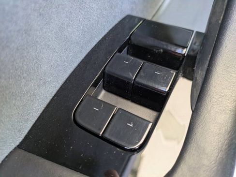 Used 2021 Tesla Model Y 2WD image 22