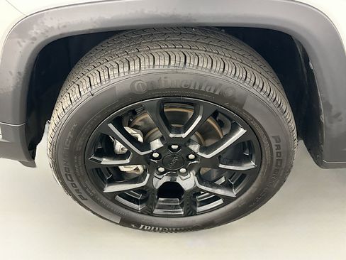 Used 2022 Jeep Compass Altitude w/ Sun and Sound Group image 11