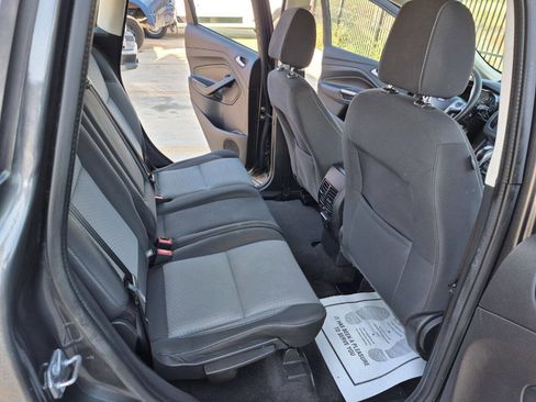 Used 2017 Ford C-MAX SE image 16