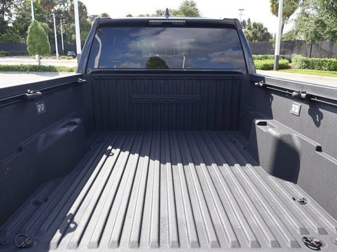 Used 2025 Toyota Tacoma SR5 AWD/4WD image 22