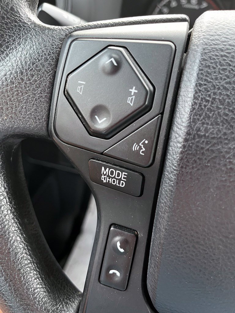 Used 2017 Toyota Tacoma SR AWD/4WD image 12