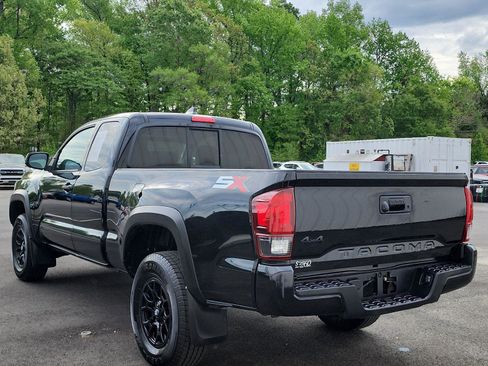 Used 2021 Toyota Tacoma SR w/ SX Package AWD/4WD image 3